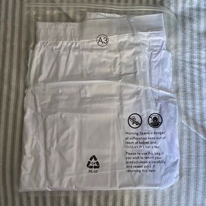 Men’s white pants NWT